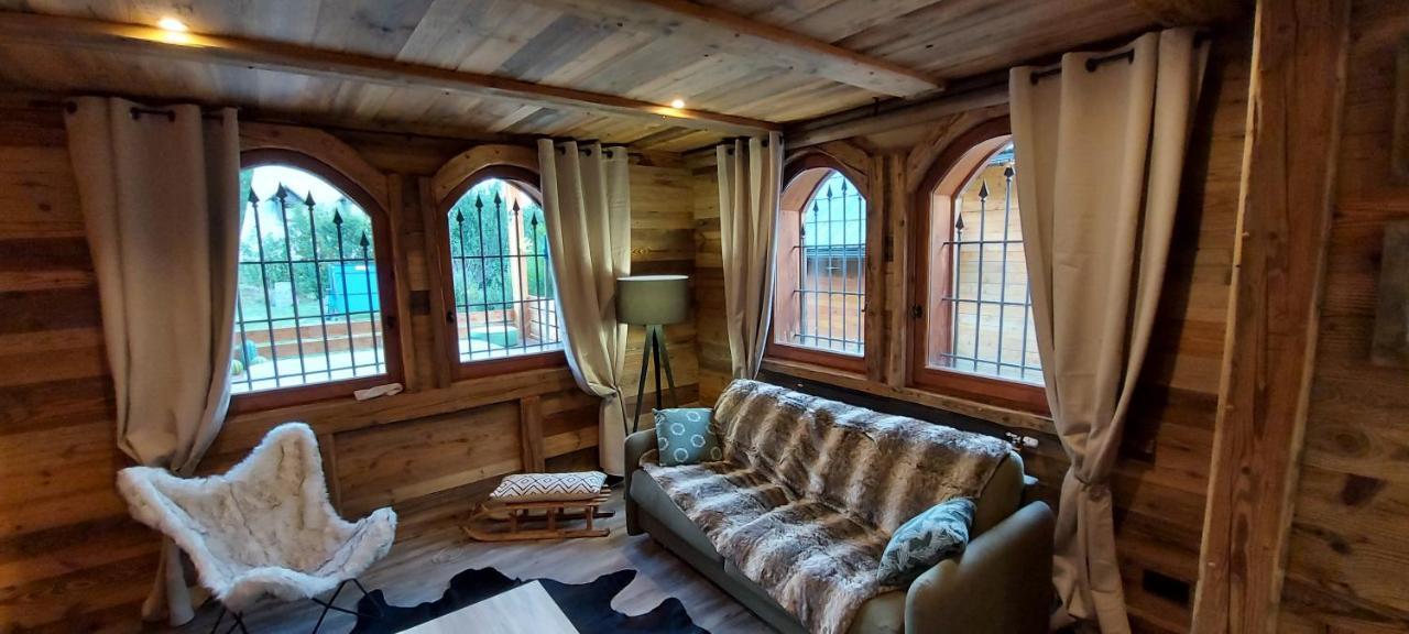 Chalet Serre Cambeou Piscine&Spa Saint-Chaffrey Esterno foto