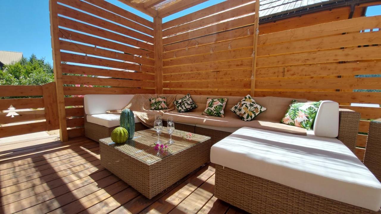 Chalet Serre Cambeou Piscine&Spa Saint-Chaffrey Esterno foto