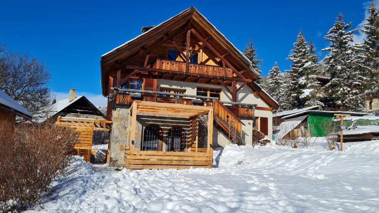Chalet Serre Cambeou Piscine&Spa Saint-Chaffrey Esterno foto