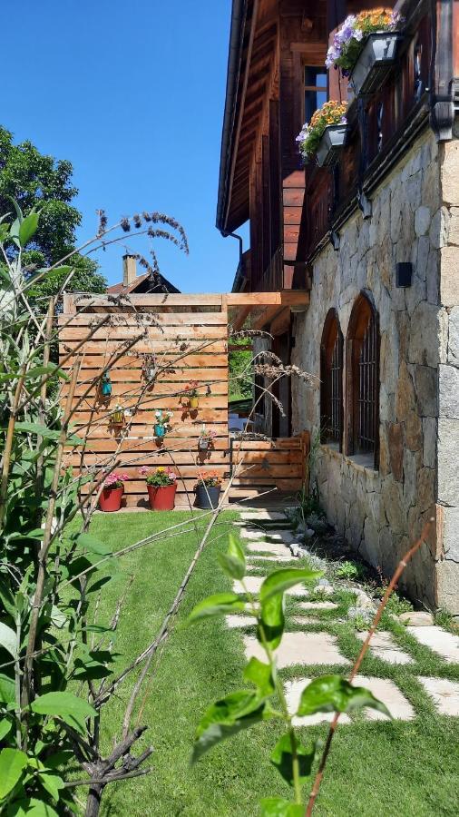 Chalet Serre Cambeou Piscine&Spa Saint-Chaffrey Esterno foto