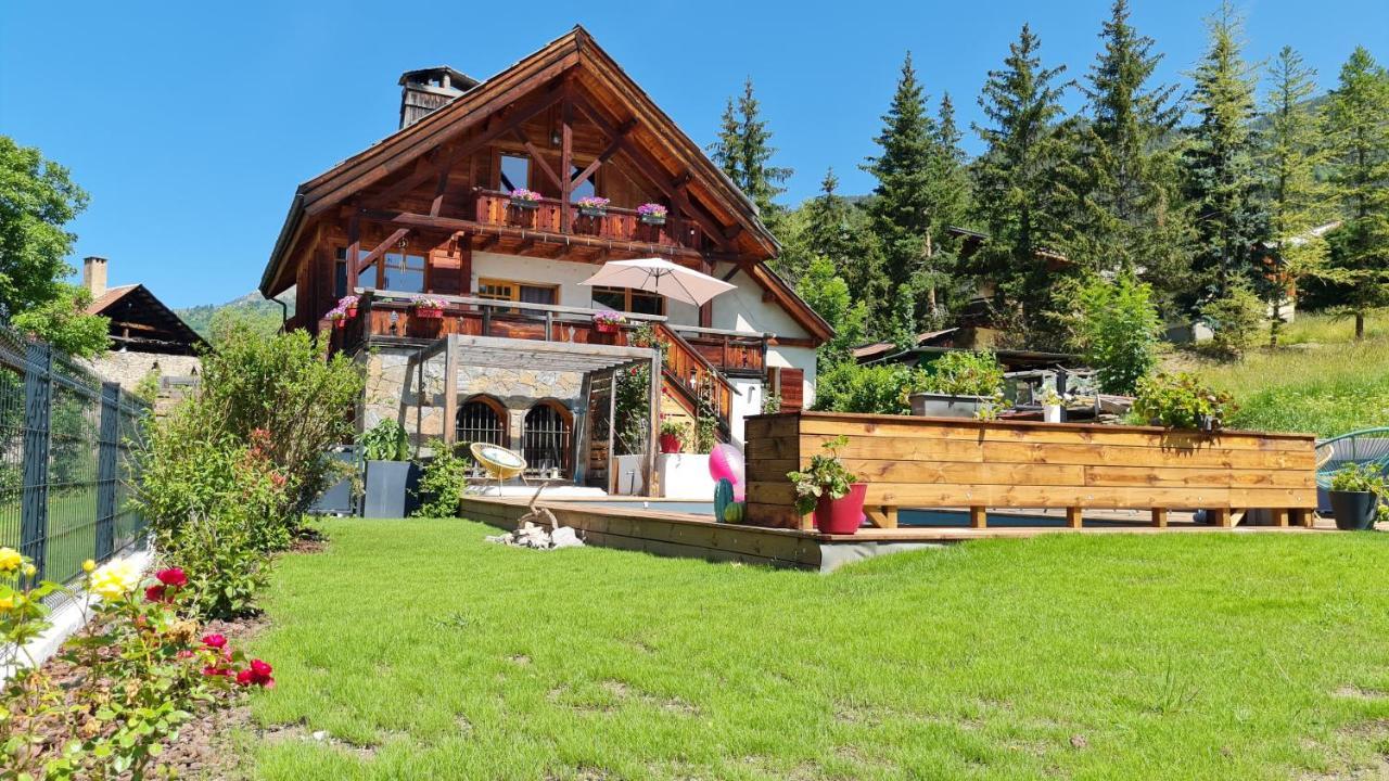 Chalet Serre Cambeou Piscine&Spa Saint-Chaffrey Esterno foto